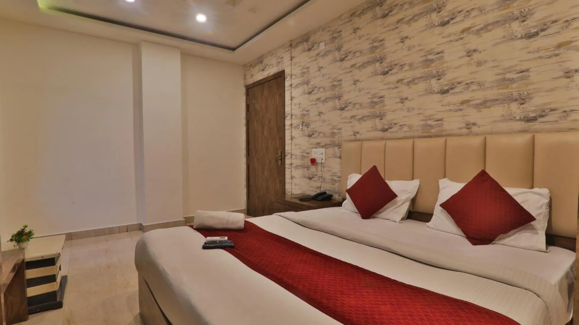 ***  Hotel Janki Inn Sigra 2 Km From Kashi Vishwanath Dham Varanasi India