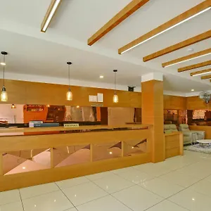Super Townhouse Edasserys Kalamassery Tourist Hotel