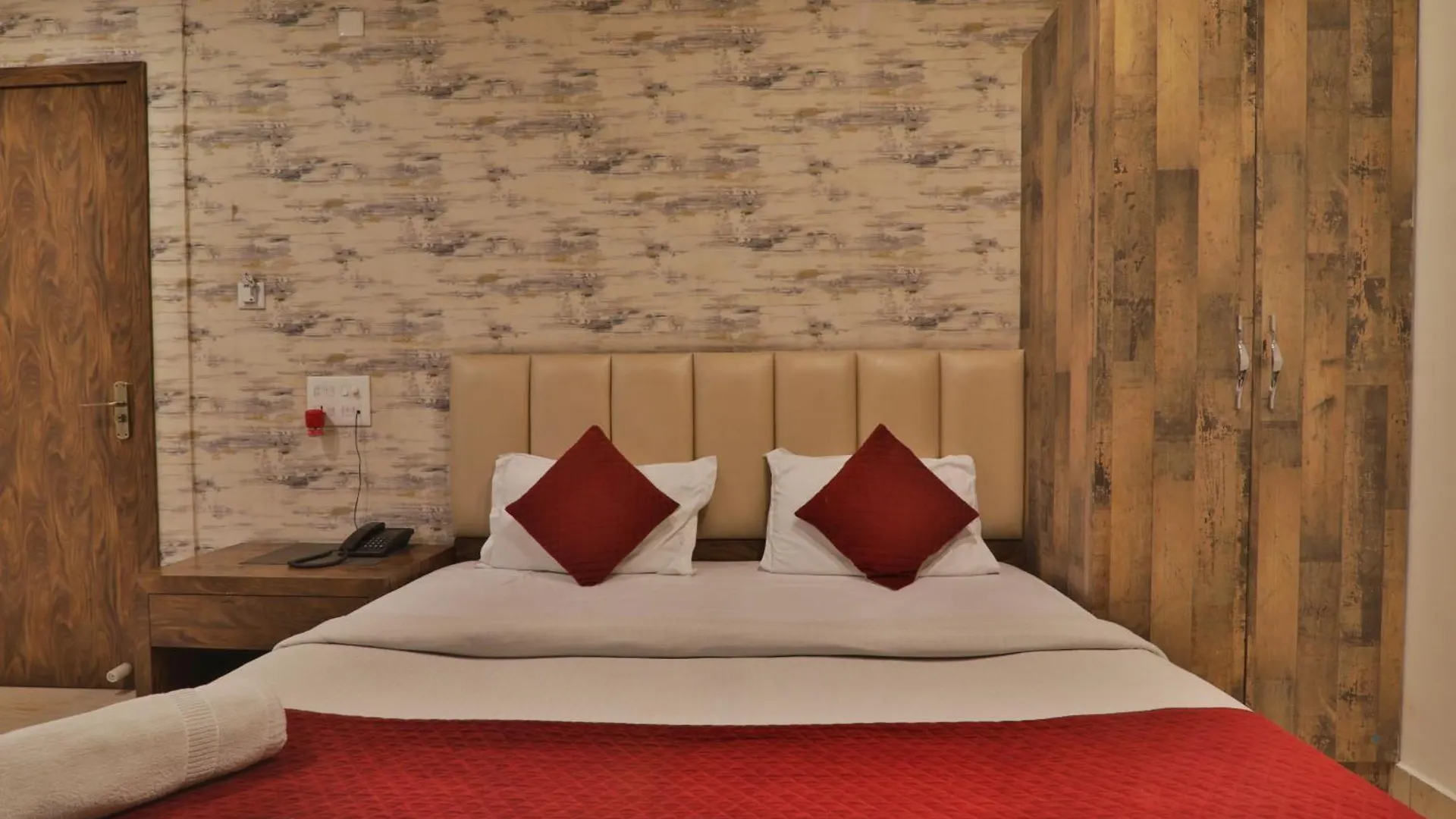Hotel Janki Inn Sigra 2 Km From Kashi Vishwanath Dham Varanasi