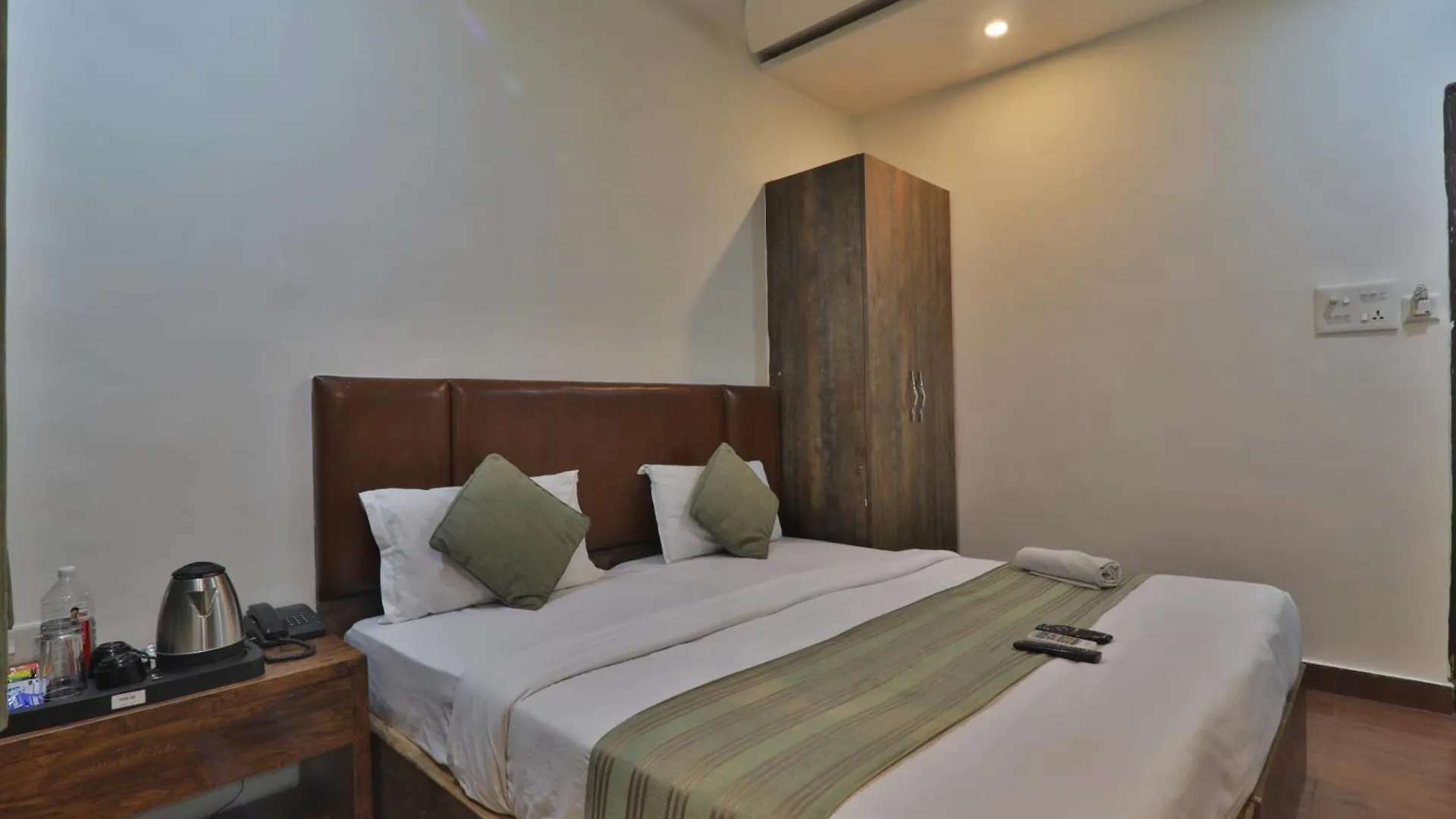 Hotel Janki Inn Sigra 2 Km From Kashi Vishwanath Dham Varanasi
